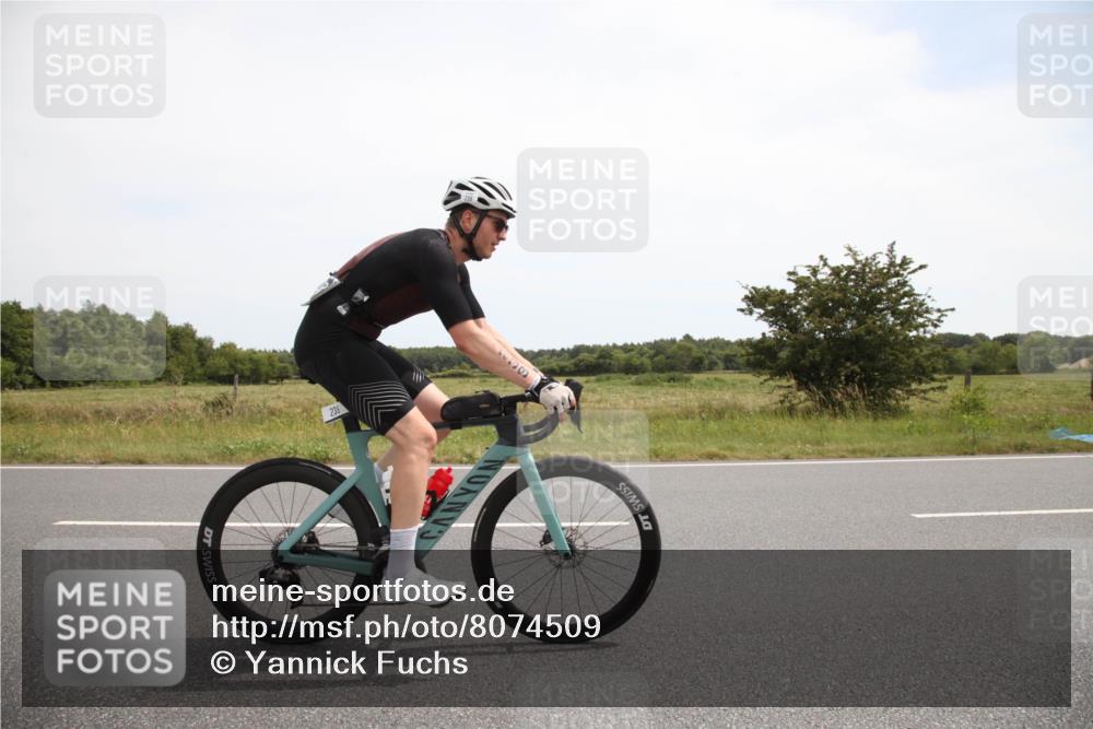22.06.2025 - Viking Triathlon Yannick Fuchs http://msf.ph/oto/8074509 22.06.2025 13:07:24 Radfahren 54, 79, 238, 446 meine-sportfotos.de