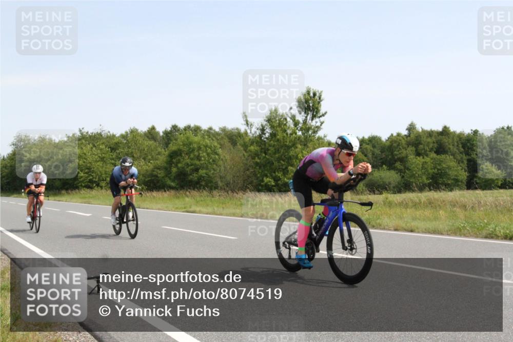 22.06.2025 - Viking Triathlon Yannick Fuchs http://msf.ph/oto/8074519 22.06.2025 11:25:04 Radfahren 77, 85, 114, 215, 306, 482, 548, 626 meine-sportfotos.de