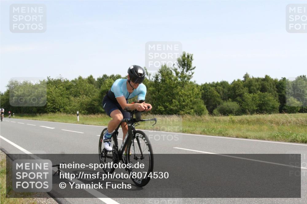 22.06.2025 - Viking Triathlon Yannick Fuchs http://msf.ph/oto/8074530 22.06.2025 11:25:28 Radfahren 90, 185, 195, 198, 228, 384, 390, 401, 534 meine-sportfotos.de