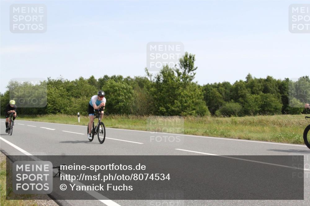 22.06.2025 - Viking Triathlon Yannick Fuchs http://msf.ph/oto/8074534 22.06.2025 11:25:31 Radfahren 9, 90, 185, 195, 198, 228, 384, 390, 401, 500, 534 meine-sportfotos.de