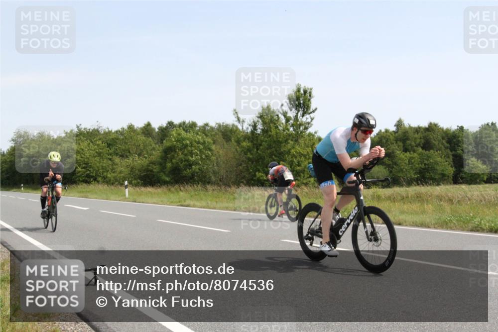 22.06.2025 - Viking Triathlon Yannick Fuchs http://msf.ph/oto/8074536 22.06.2025 11:25:31 Radfahren 9, 90, 185, 195, 198, 228, 384, 390, 401, 500, 534 meine-sportfotos.de