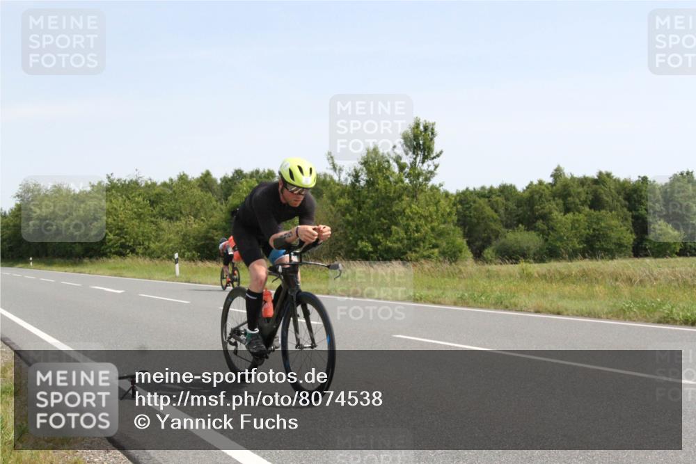 22.06.2025 - Viking Triathlon Yannick Fuchs http://msf.ph/oto/8074538 22.06.2025 11:25:32 Radfahren 9, 90, 185, 195, 198, 228, 384, 390, 401, 500, 534 meine-sportfotos.de