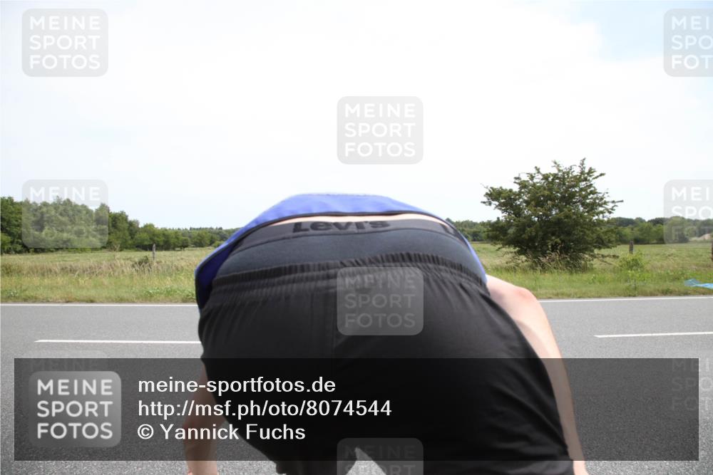 22.06.2025 - Viking Triathlon Yannick Fuchs http://msf.ph/oto/8074544 22.06.2025 13:07:35 Radfahren  meine-sportfotos.de