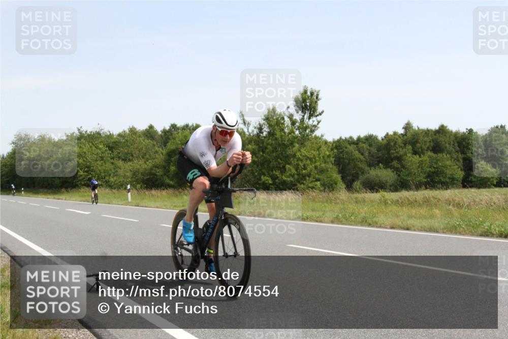 22.06.2025 - Viking Triathlon Yannick Fuchs http://msf.ph/oto/8074554 22.06.2025 11:25:50 Radfahren 52, 295, 475 meine-sportfotos.de
