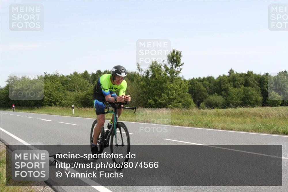 22.06.2025 - Viking Triathlon Yannick Fuchs http://msf.ph/oto/8074566 22.06.2025 11:26:08 Radfahren 29, 117, 403, 556 meine-sportfotos.de