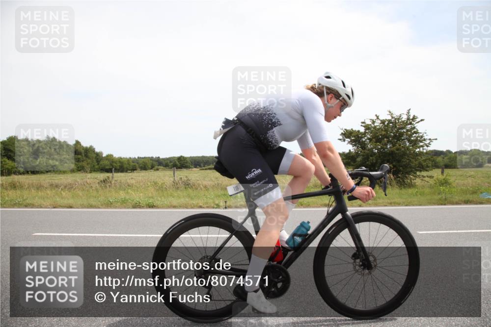 22.06.2025 - Viking Triathlon Yannick Fuchs http://msf.ph/oto/8074571 22.06.2025 13:08:21 Radfahren 115, 494 meine-sportfotos.de