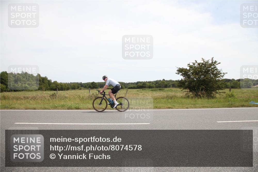 22.06.2025 - Viking Triathlon Yannick Fuchs http://msf.ph/oto/8074578 22.06.2025 13:08:39 Radfahren 357 meine-sportfotos.de