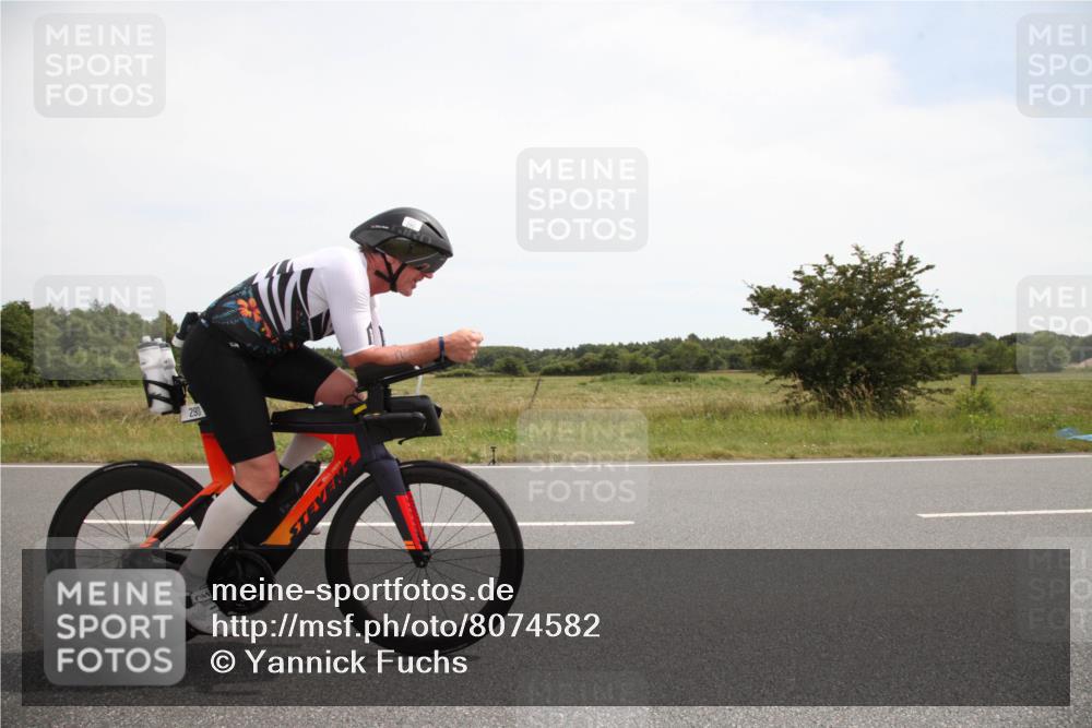 22.06.2025 - Viking Triathlon Yannick Fuchs http://msf.ph/oto/8074582 22.06.2025 13:08:42 Radfahren 290, 357 meine-sportfotos.de