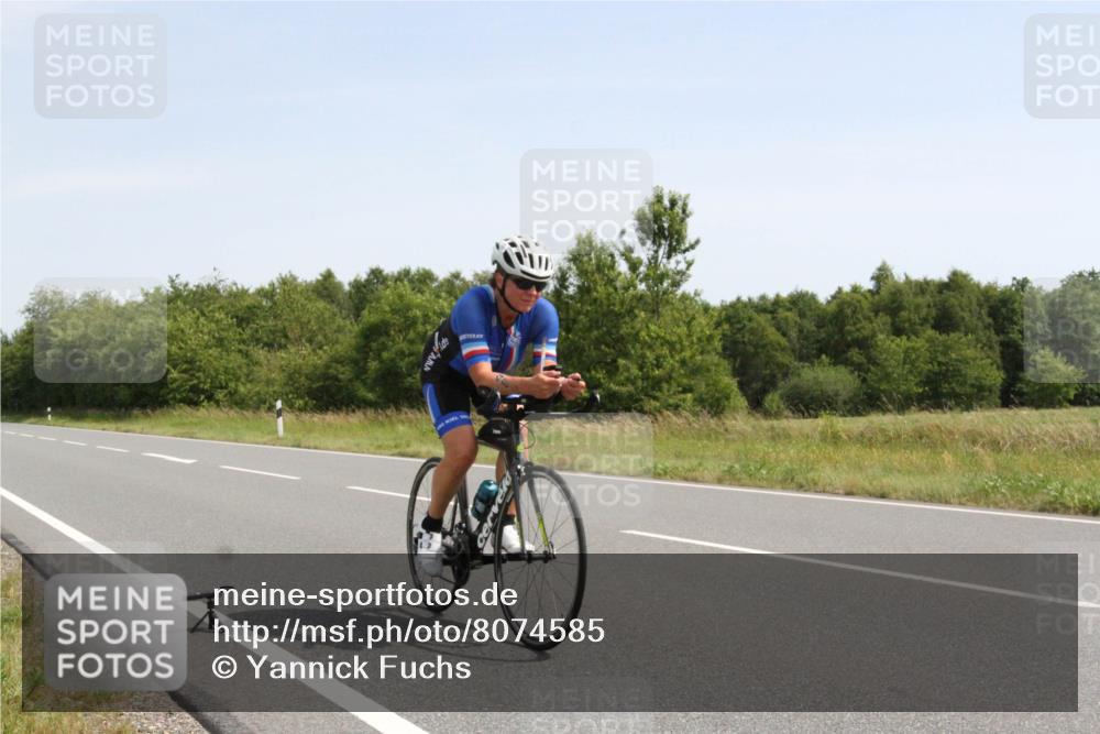 22.06.2025 - Viking Triathlon Yannick Fuchs http://msf.ph/oto/8074585 22.06.2025 11:26:41 Radfahren 393, 488 meine-sportfotos.de