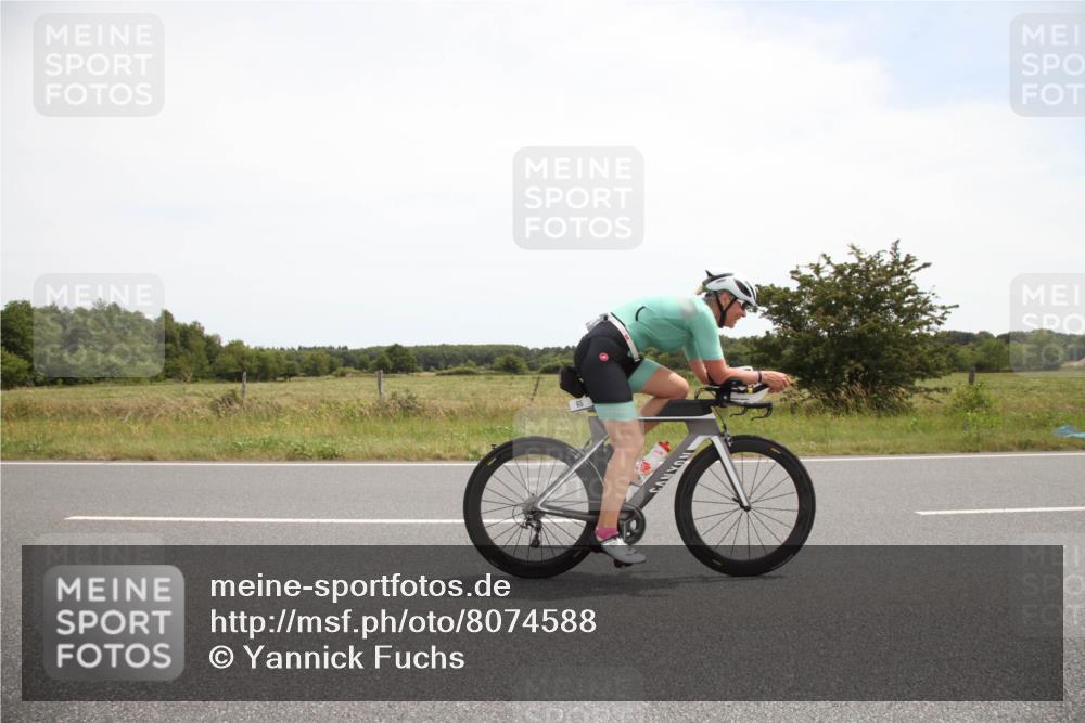22.06.2025 - Viking Triathlon Yannick Fuchs http://msf.ph/oto/8074588 22.06.2025 13:08:57 Radfahren 65, 283 meine-sportfotos.de