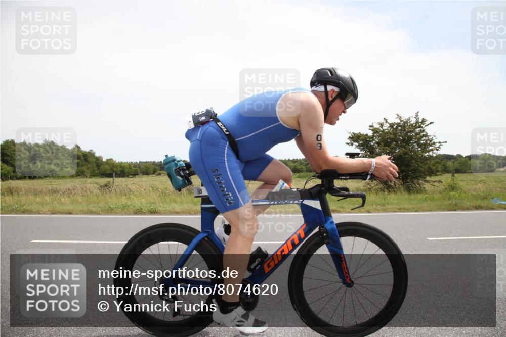 22.06.2025 - Viking Triathlon Yannick Fuchs http://msf.ph/oto/8074620 22.06.2025 13:09:20 Radfahren 109, 442, 447, 639 meine-sportfotos.de