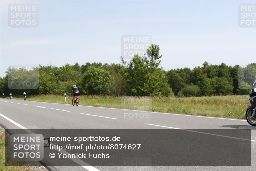 22.06.2025 - Viking Triathlon Yannick Fuchs http://msf.ph/oto/8074627 22.06.2025 11:27:35 Radfahren 235, 359 meine-sportfotos.de