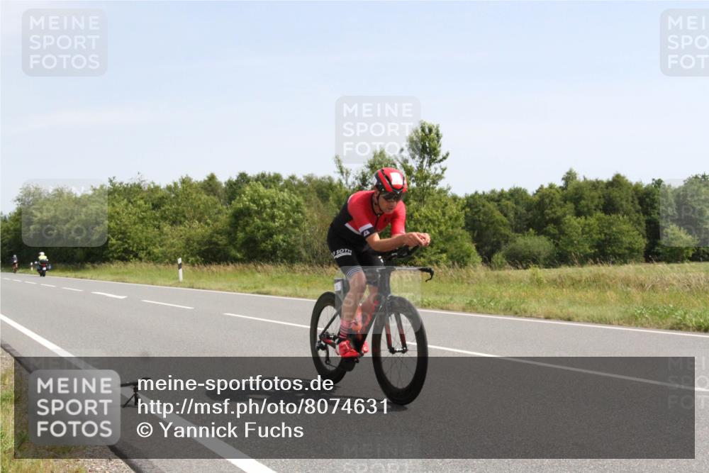 22.06.2025 - Viking Triathlon Yannick Fuchs http://msf.ph/oto/8074631 22.06.2025 11:27:41 Radfahren 235, 397 meine-sportfotos.de