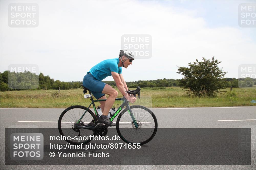 22.06.2025 - Viking Triathlon Yannick Fuchs http://msf.ph/oto/8074655 22.06.2025 13:10:04 Radfahren 25, 128 meine-sportfotos.de