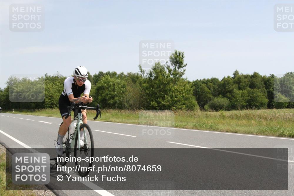 22.06.2025 - Viking Triathlon Yannick Fuchs http://msf.ph/oto/8074659 22.06.2025 11:28:27 Radfahren 22, 211, 269 meine-sportfotos.de