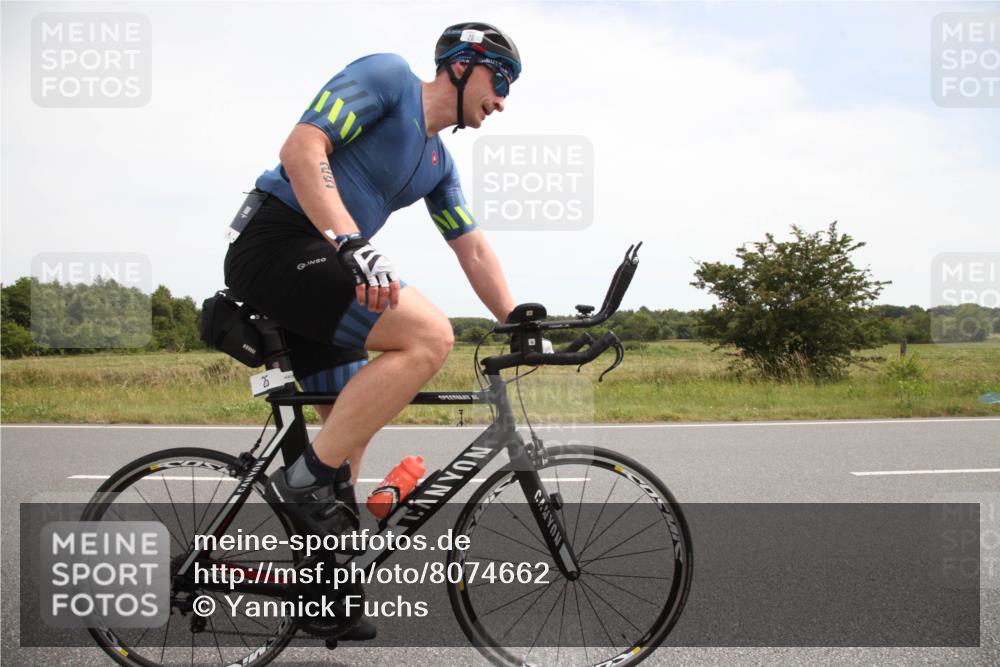 22.06.2025 - Viking Triathlon Yannick Fuchs http://msf.ph/oto/8074662 22.06.2025 13:10:06 Radfahren 25, 128 meine-sportfotos.de
