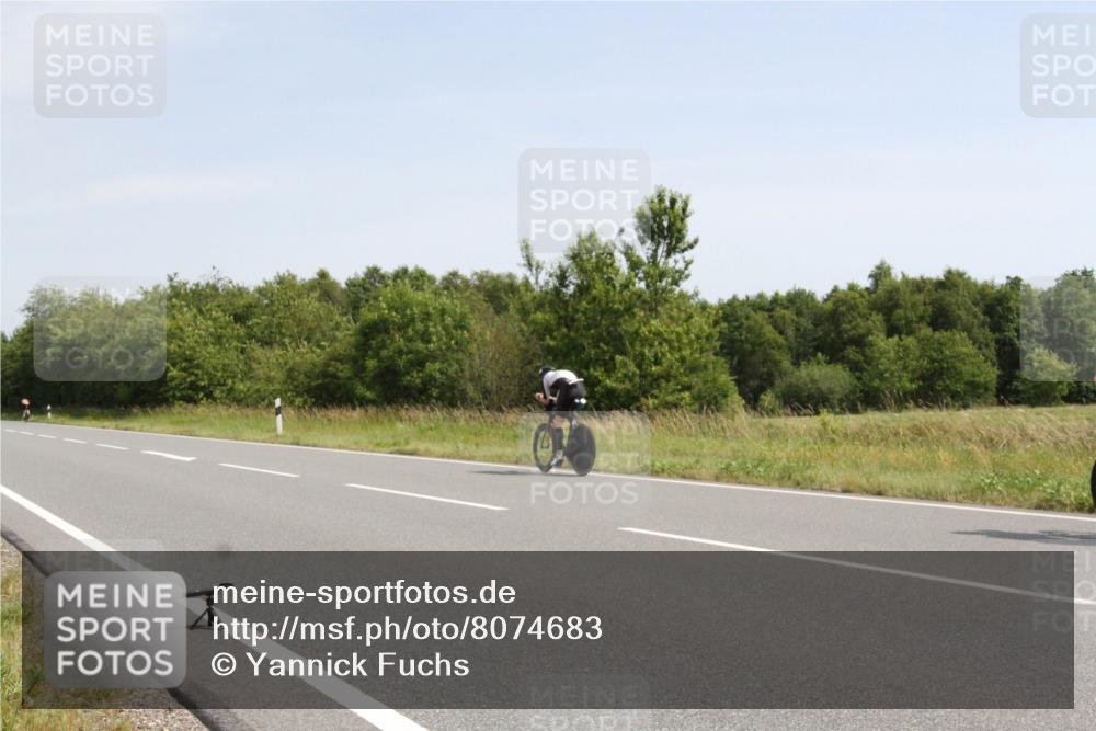 22.06.2025 - Viking Triathlon Yannick Fuchs http://msf.ph/oto/8074683 22.06.2025 11:29:07 Radfahren 14, 251, 310, 394 meine-sportfotos.de