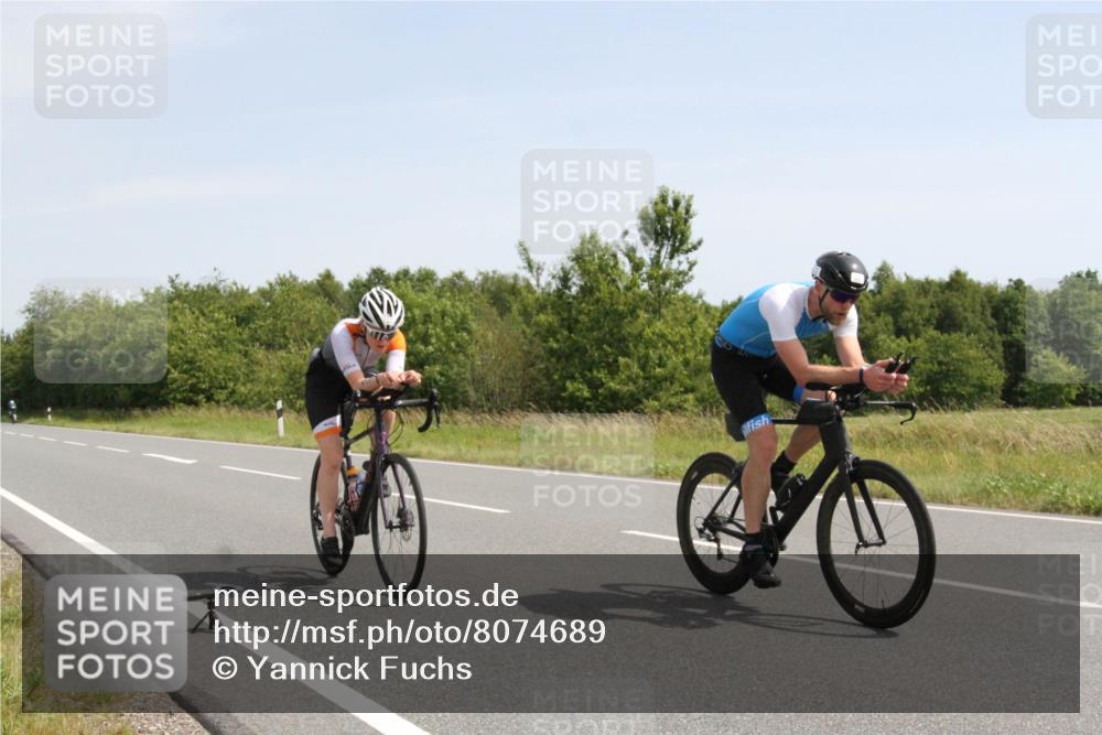 22.06.2025 - Viking Triathlon Yannick Fuchs http://msf.ph/oto/8074689 22.06.2025 11:29:24 Radfahren 43, 110, 305, 389 meine-sportfotos.de