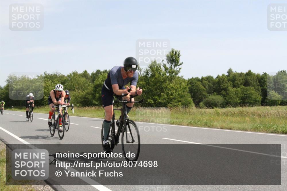 22.06.2025 - Viking Triathlon Yannick Fuchs http://msf.ph/oto/8074698 22.06.2025 11:29:31 Radfahren 78, 93, 110, 281, 305, 314, 320, 411, 427, 487 meine-sportfotos.de