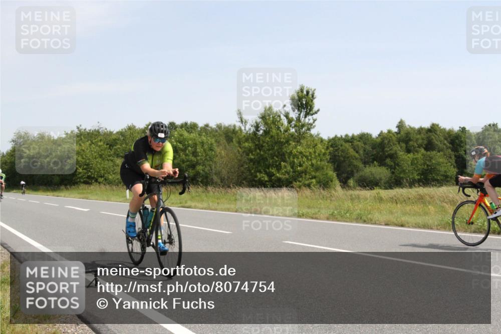 22.06.2025 - Viking Triathlon Yannick Fuchs http://msf.ph/oto/8074754 22.06.2025 11:30:33 Radfahren 41, 246, 268, 636 meine-sportfotos.de