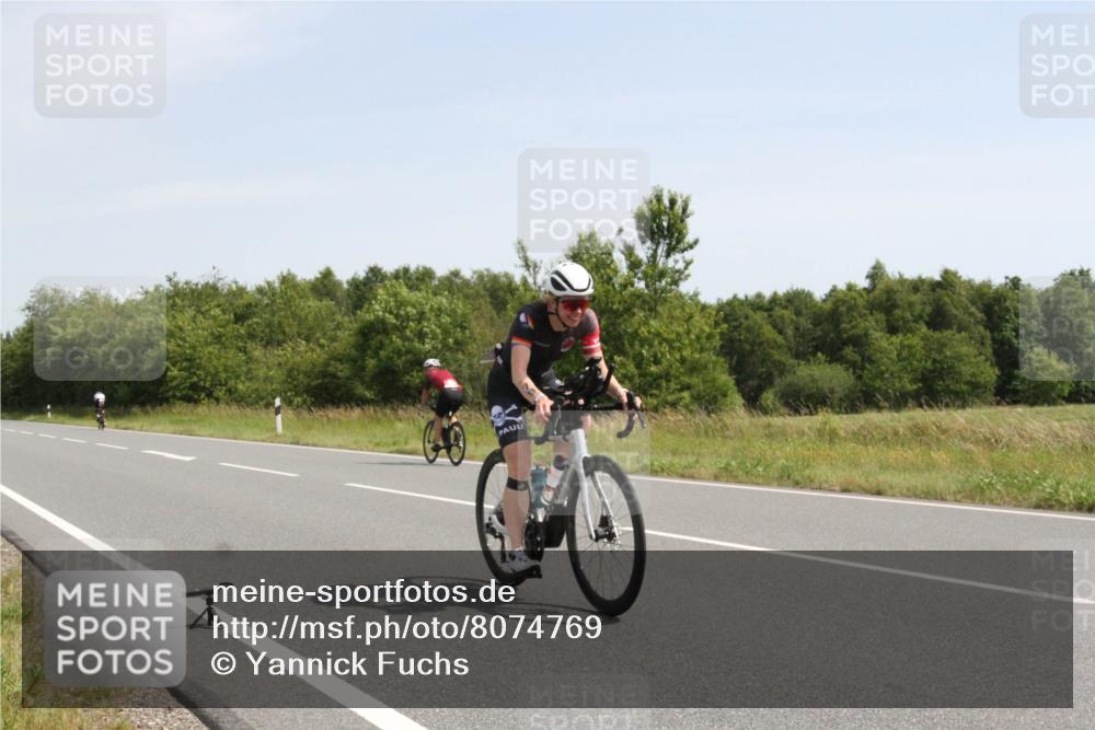 22.06.2025 - Viking Triathlon Yannick Fuchs http://msf.ph/oto/8074769 22.06.2025 11:30:48 Radfahren 79, 194, 408, 604 meine-sportfotos.de