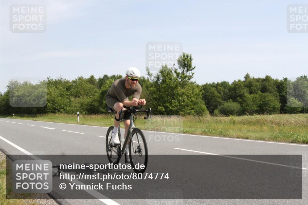 22.06.2025 - Viking Triathlon Yannick Fuchs http://msf.ph/oto/8074774 22.06.2025 11:30:58 Radfahren 44, 329, 335, 511, 535 meine-sportfotos.de
