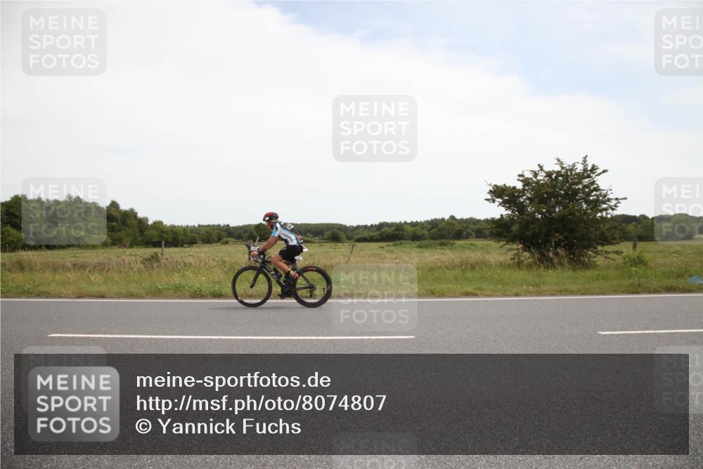 22.06.2025 - Viking Triathlon Yannick Fuchs http://msf.ph/oto/8074807 22.06.2025 13:13:03 Radfahren 190 meine-sportfotos.de