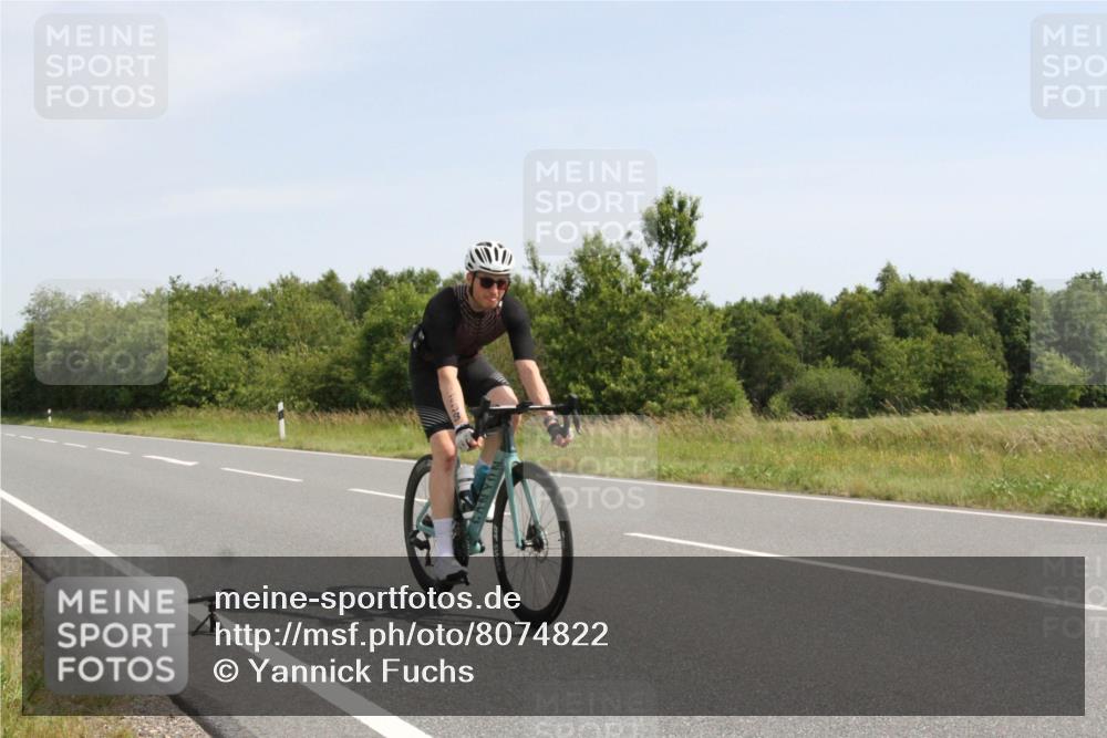 22.06.2025 - Viking Triathlon Yannick Fuchs http://msf.ph/oto/8074822 22.06.2025 11:32:19 Radfahren 220, 237, 238, 311, 450 meine-sportfotos.de