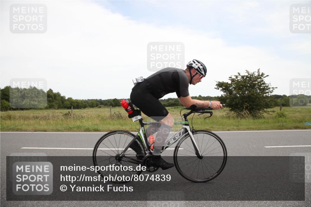 22.06.2025 - Viking Triathlon Yannick Fuchs http://msf.ph/oto/8074839 22.06.2025 13:14:46 Radfahren 103 meine-sportfotos.de