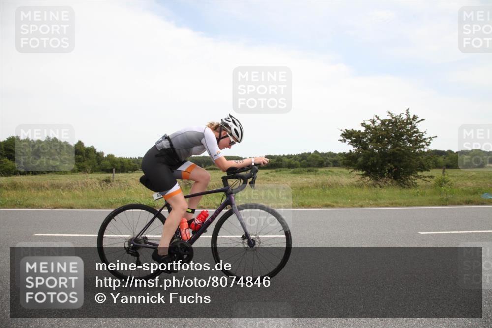 22.06.2025 - Viking Triathlon Yannick Fuchs http://msf.ph/oto/8074846 22.06.2025 13:15:31 Radfahren 43, 410 meine-sportfotos.de