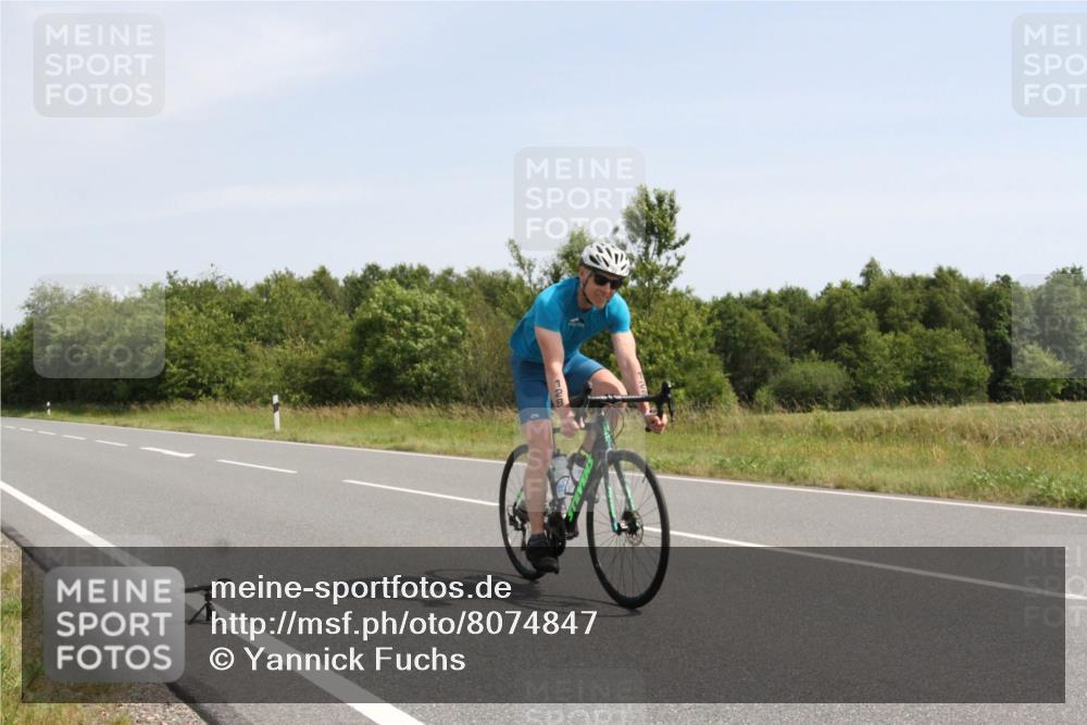 22.06.2025 - Viking Triathlon Yannick Fuchs http://msf.ph/oto/8074847 22.06.2025 11:32:59 Radfahren 95, 128, 287, 291, 309 meine-sportfotos.de
