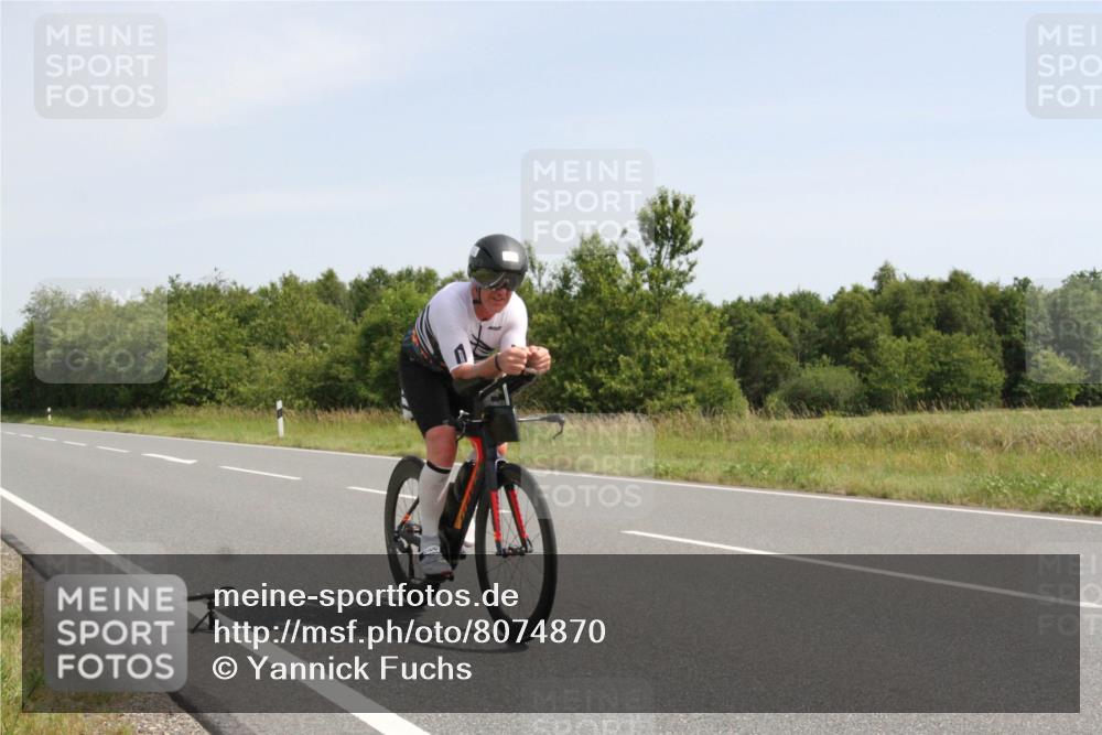 22.06.2025 - Viking Triathlon Yannick Fuchs http://msf.ph/oto/8074870 22.06.2025 11:33:52 Radfahren 25, 28, 290 meine-sportfotos.de