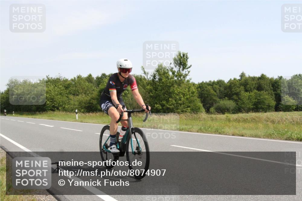 22.06.2025 - Viking Triathlon Yannick Fuchs http://msf.ph/oto/8074907 22.06.2025 11:34:32 Radfahren 12, 221 meine-sportfotos.de
