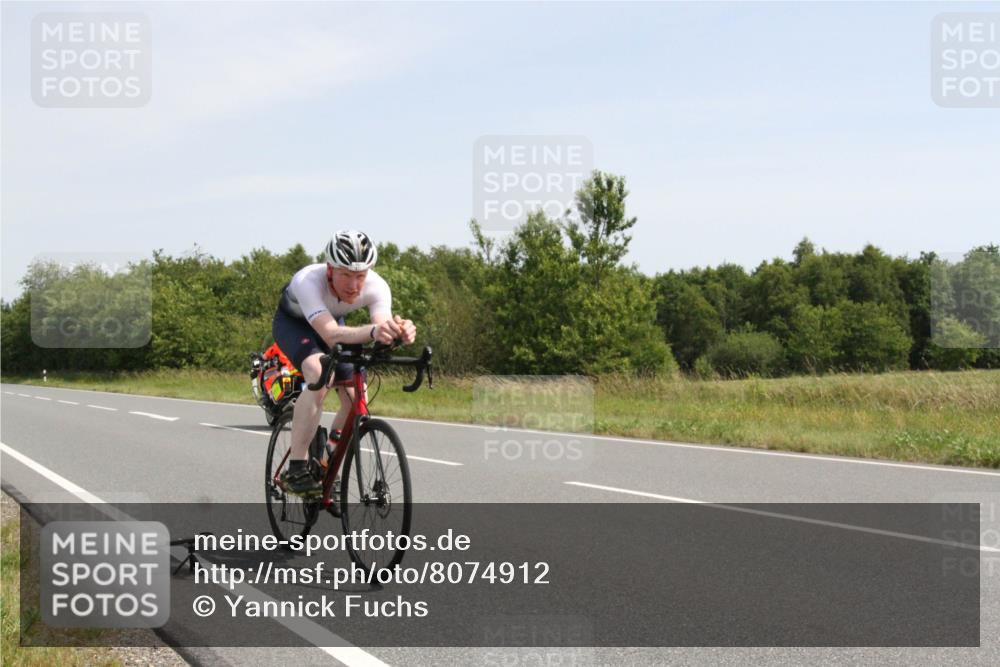 22.06.2025 - Viking Triathlon Yannick Fuchs http://msf.ph/oto/8074912 22.06.2025 11:34:45 Radfahren 230, 421, 613, 616 meine-sportfotos.de