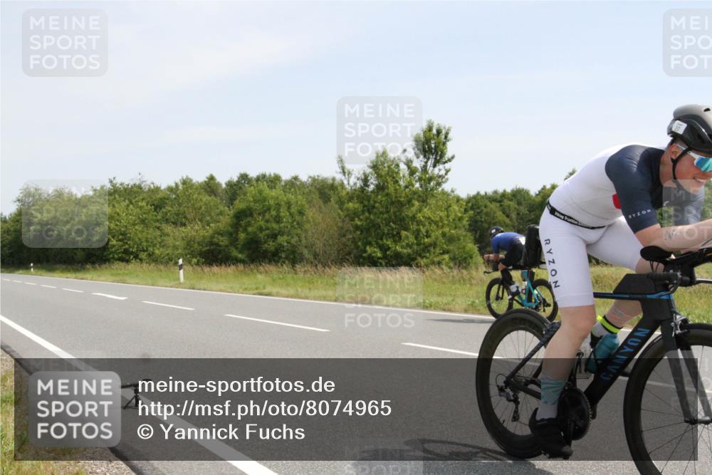 22.06.2025 - Viking Triathlon Yannick Fuchs http://msf.ph/oto/8074965 22.06.2025 11:36:06 Radfahren 124, 214, 217, 464, 492 meine-sportfotos.de