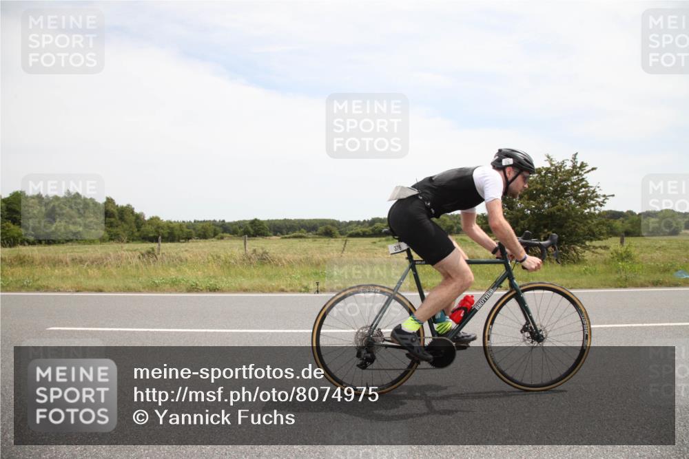 22.06.2025 - Viking Triathlon Yannick Fuchs http://msf.ph/oto/8074975 22.06.2025 13:20:55 Radfahren 39, 378, 636 meine-sportfotos.de