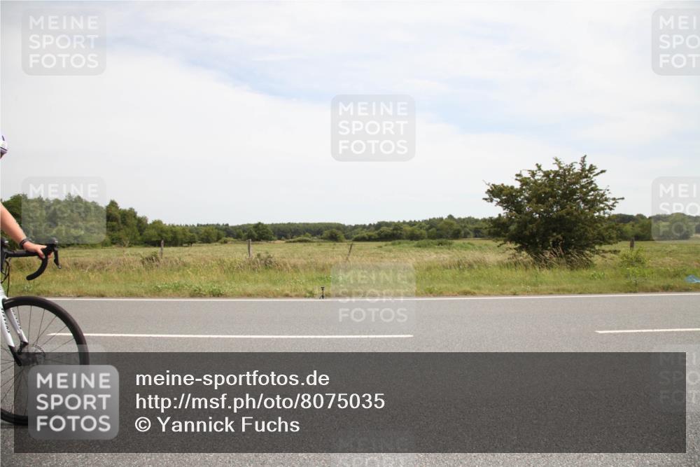 22.06.2025 - Viking Triathlon Yannick Fuchs http://msf.ph/oto/8075035 22.06.2025 13:21:39 Radfahren 460, 483 meine-sportfotos.de