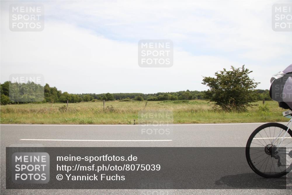 22.06.2025 - Viking Triathlon Yannick Fuchs http://msf.ph/oto/8075039 22.06.2025 13:21:39 Radfahren 460, 483 meine-sportfotos.de