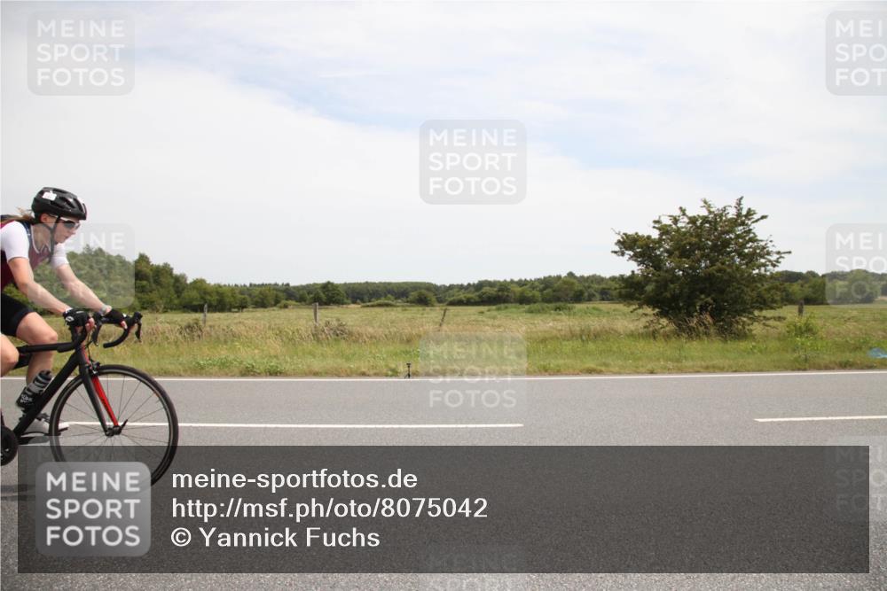 22.06.2025 - Viking Triathlon Yannick Fuchs http://msf.ph/oto/8075042 22.06.2025 13:21:42 Radfahren 249, 460 meine-sportfotos.de