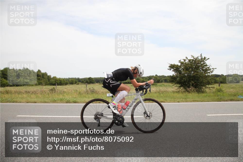 22.06.2025 - Viking Triathlon Yannick Fuchs http://msf.ph/oto/8075092 22.06.2025 13:22:24 Radfahren 60 meine-sportfotos.de