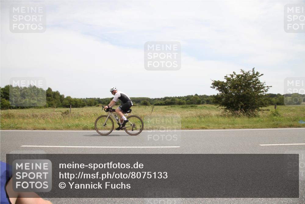 22.06.2025 - Viking Triathlon Yannick Fuchs http://msf.ph/oto/8075133 22.06.2025 13:23:16 Radfahren 155, 246, 547 meine-sportfotos.de