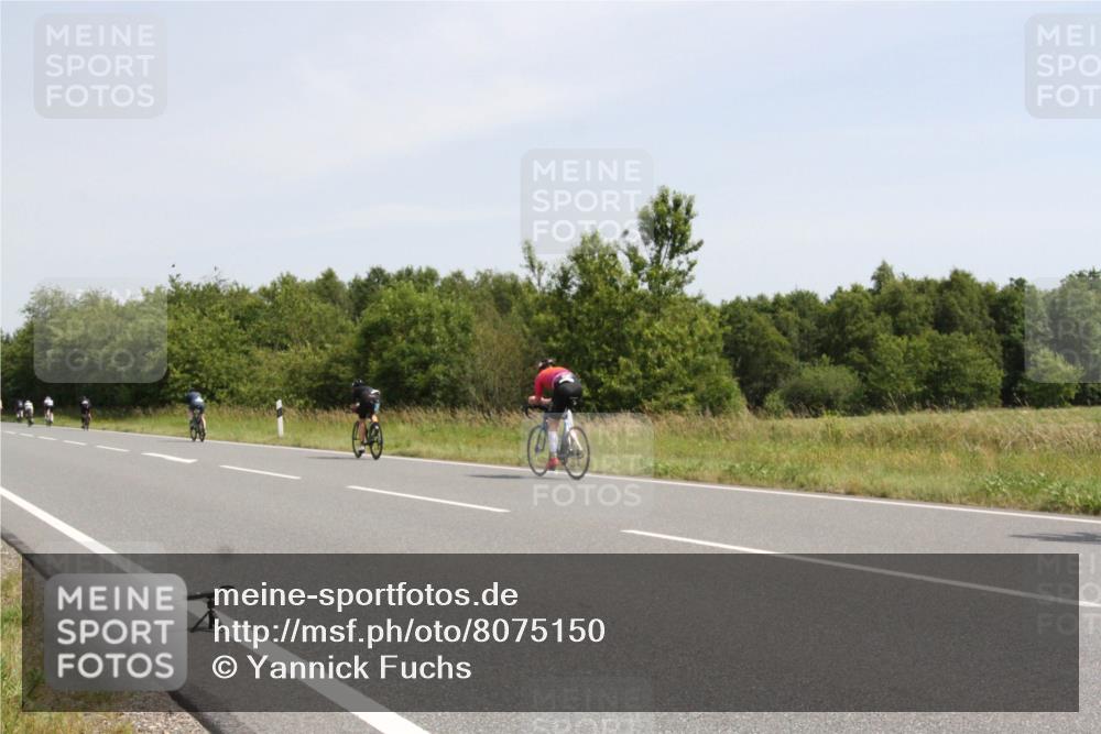 22.06.2025 - Viking Triathlon Yannick Fuchs http://msf.ph/oto/8075150 22.06.2025 11:40:00 Radfahren 51, 123, 127, 299, 388, 395, 550, 554 meine-sportfotos.de