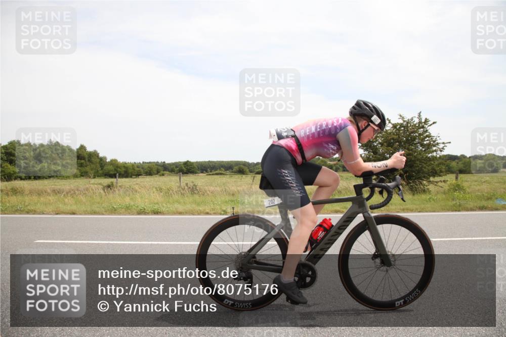 22.06.2025 - Viking Triathlon Yannick Fuchs http://msf.ph/oto/8075176 22.06.2025 13:23:21 Radfahren 155, 202 meine-sportfotos.de