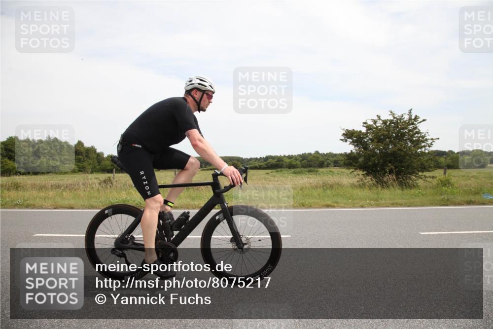 22.06.2025 - Viking Triathlon Yannick Fuchs http://msf.ph/oto/8075217 22.06.2025 13:25:26 Radfahren 16, 51, 123, 481 meine-sportfotos.de