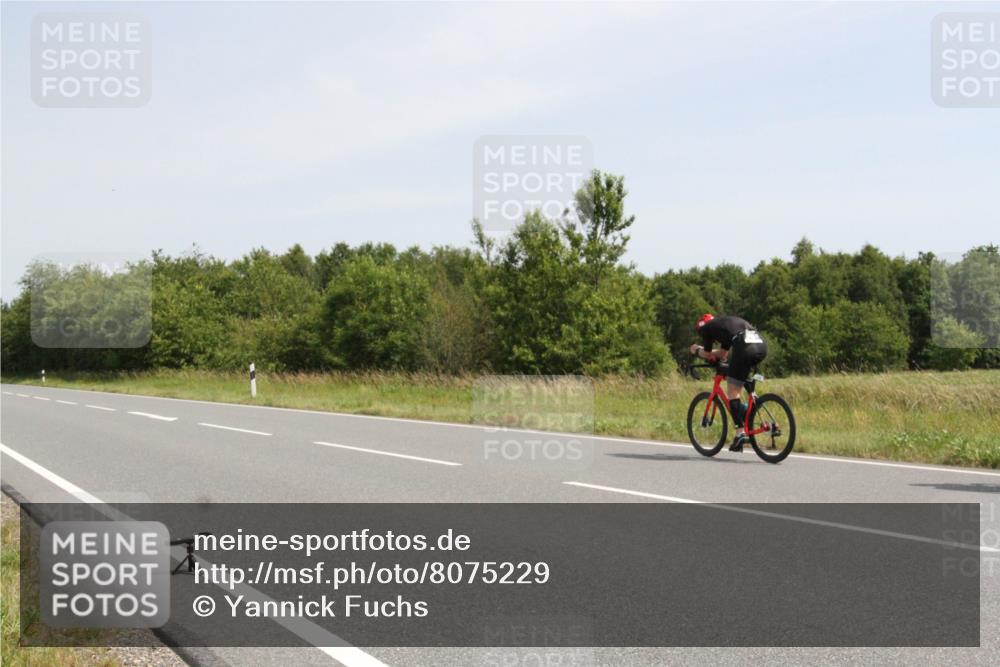 22.06.2025 - Viking Triathlon Yannick Fuchs http://msf.ph/oto/8075229 22.06.2025 11:41:21 Radfahren 42, 80, 351, 382, 430, 517, 532 meine-sportfotos.de