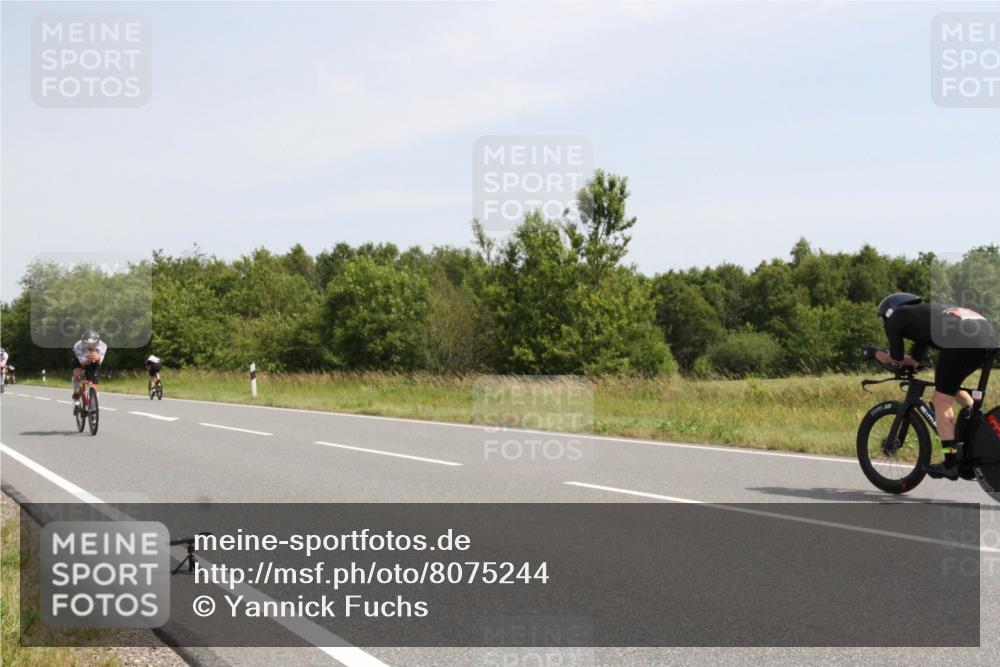 22.06.2025 - Viking Triathlon Yannick Fuchs http://msf.ph/oto/8075244 22.06.2025 11:41:32 Radfahren 1, 47, 60, 70, 233, 285, 303, 304, 387, 452, 455, 620 meine-sportfotos.de