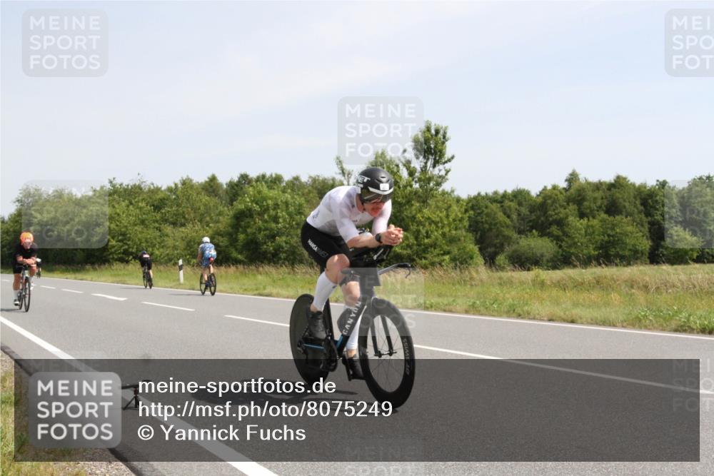 22.06.2025 - Viking Triathlon Yannick Fuchs http://msf.ph/oto/8075249 22.06.2025 11:41:35 Radfahren 1, 47, 70, 285, 303, 304, 387, 452, 455, 620 meine-sportfotos.de