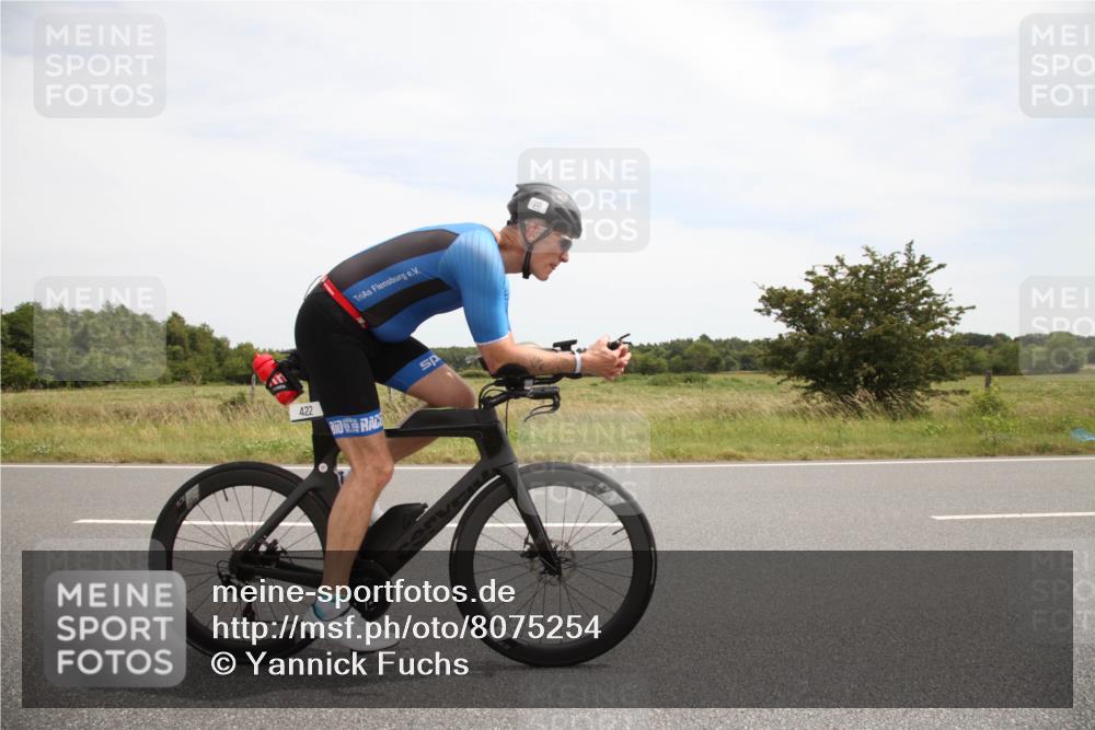 22.06.2025 - Viking Triathlon Yannick Fuchs http://msf.ph/oto/8075254 22.06.2025 13:26:25 Radfahren 422, 496 meine-sportfotos.de