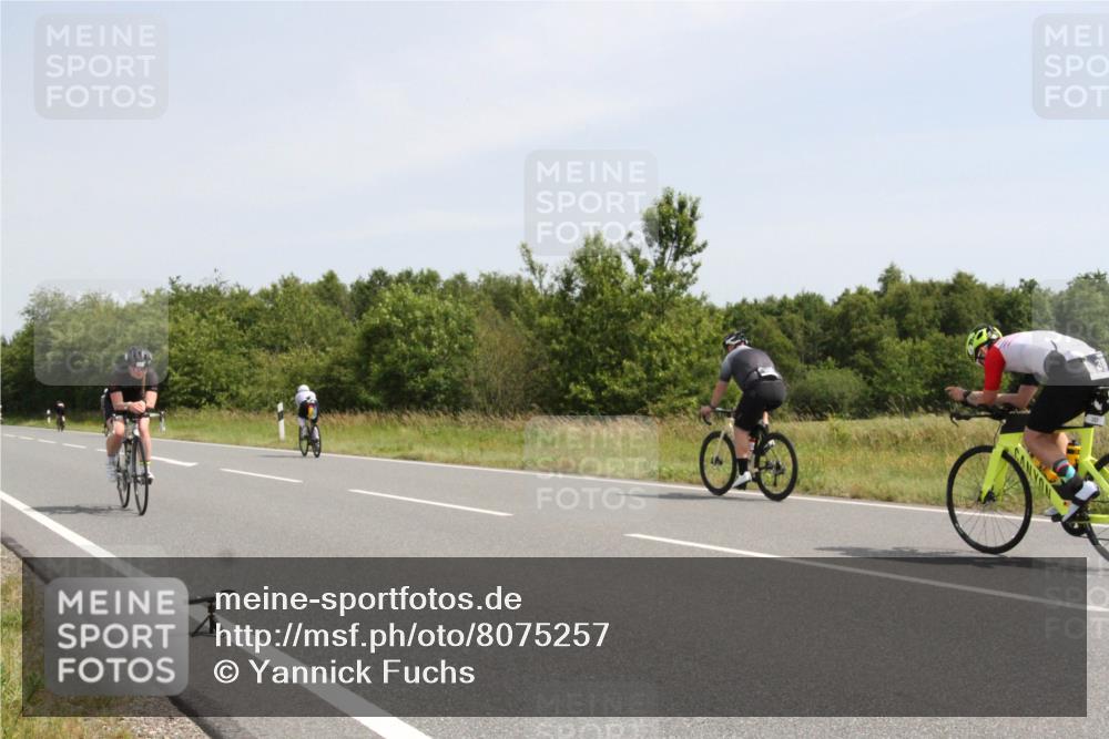 22.06.2025 - Viking Triathlon Yannick Fuchs http://msf.ph/oto/8075257 22.06.2025 11:41:37 Radfahren 1, 47, 285, 303, 304, 387, 452, 455 meine-sportfotos.de