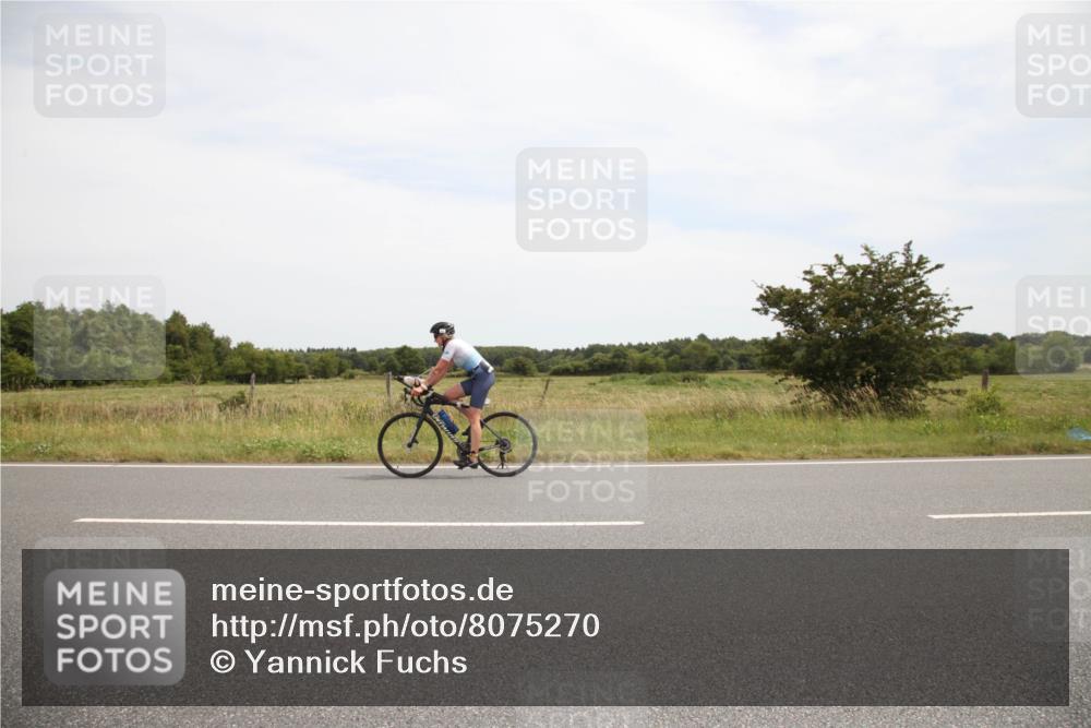 22.06.2025 - Viking Triathlon Yannick Fuchs http://msf.ph/oto/8075270 22.06.2025 13:26:55 Radfahren 498 meine-sportfotos.de